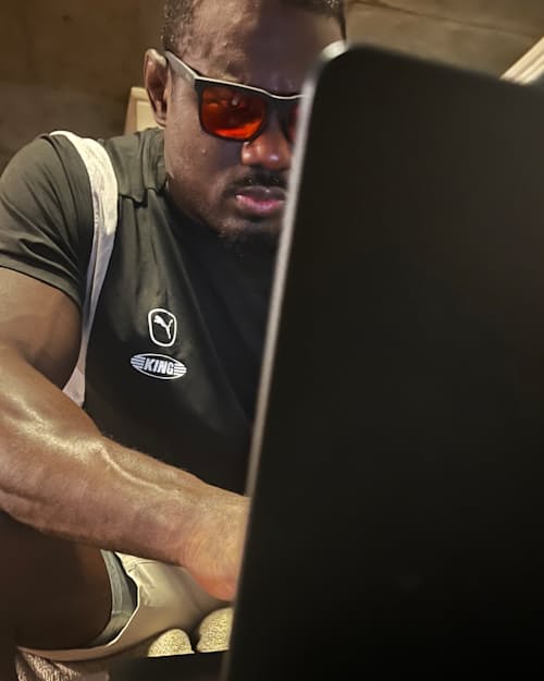 lifestyle image of Barton 2.0 Wind Down™ Glasses