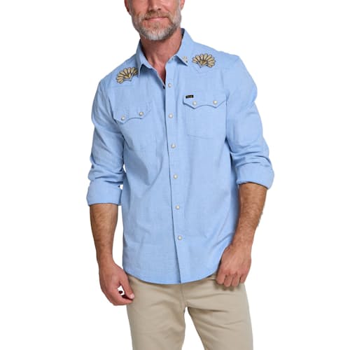 on model image of Crosscut Deluxe Long Sleeve Snapshirt
