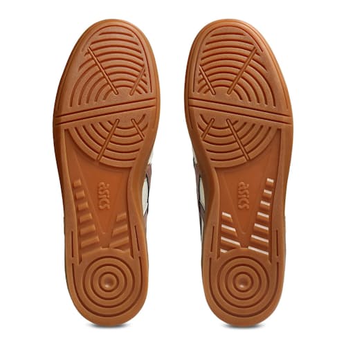 laydown image of Skyhand OG Sneaker
