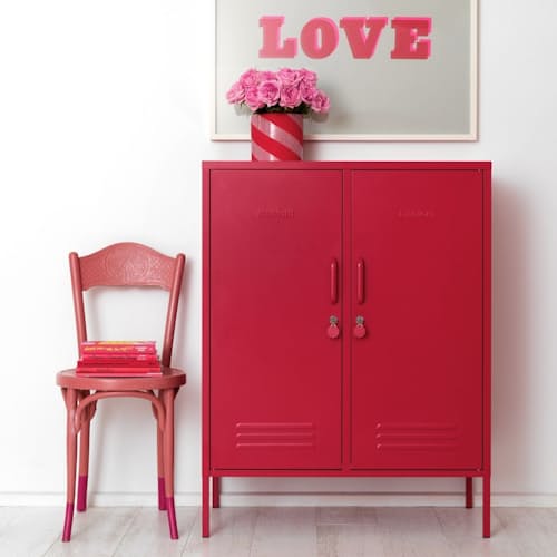 lifestyle image of The Midi Locker