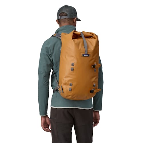 laydown detail image of Disperser Roll Top Pack 40L