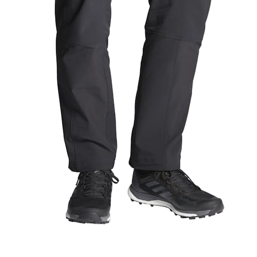 laydown image of Terrex Agravic XT