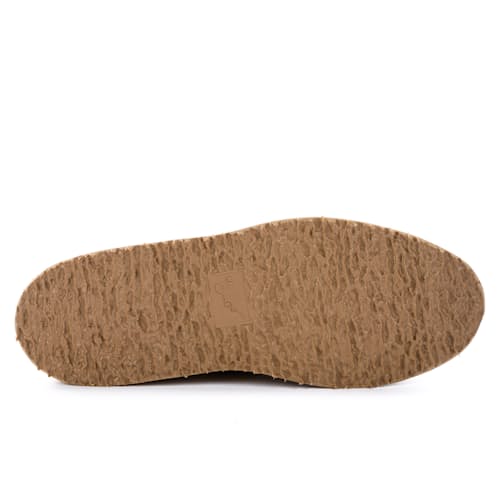 laydown image of Weekender Chukka