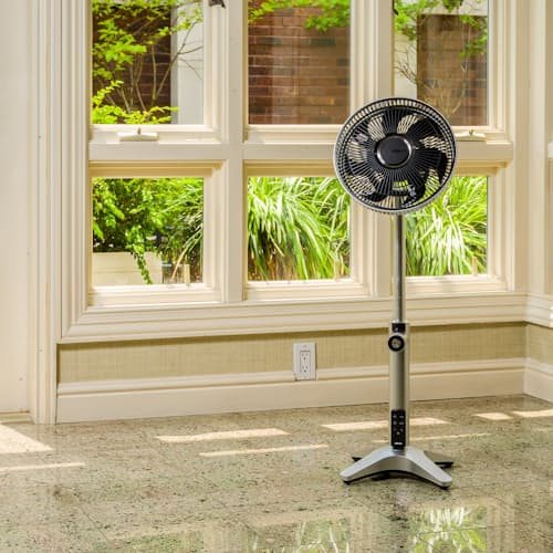 lifestyle image of F3 Fan