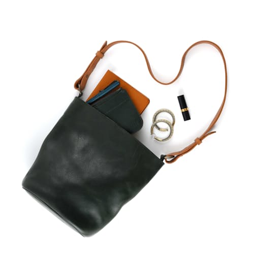 laydown image of Women's Easton Tote