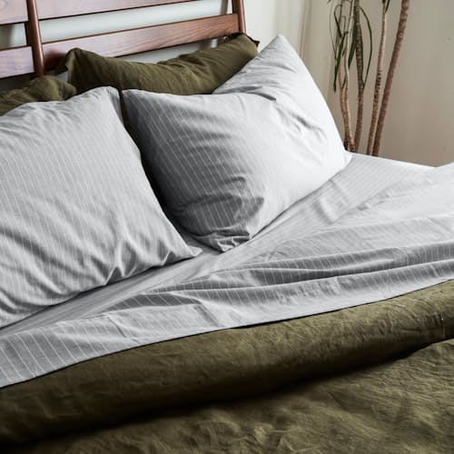 laydown image of Organic Chambray Sheet Set - Queen