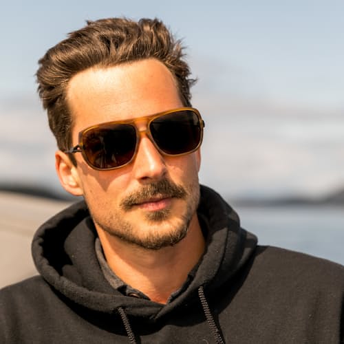 laydown image of Leggero Armless Sunglasses