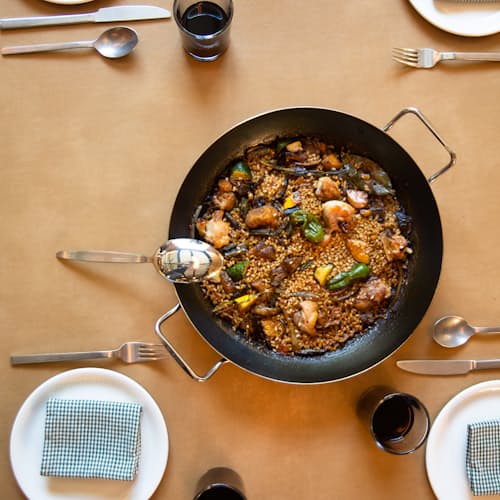 laydown image of Grill Frying Pan Set