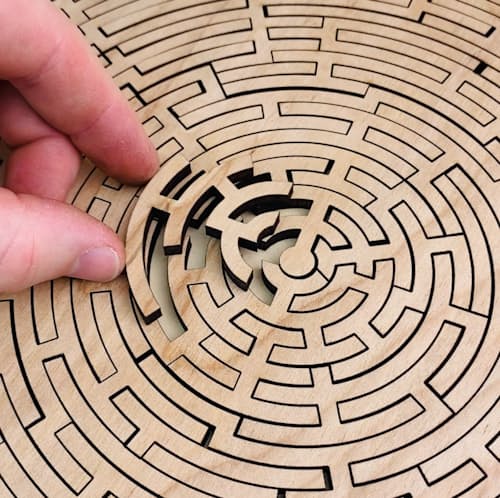 laydown image of Mind Bending Circle Puzzle