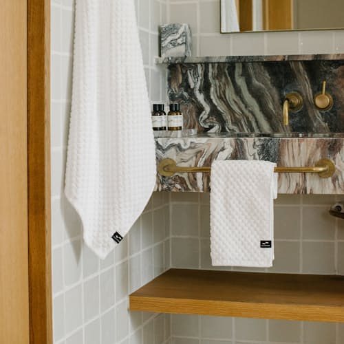 laydown image of Clive Bath Bundle