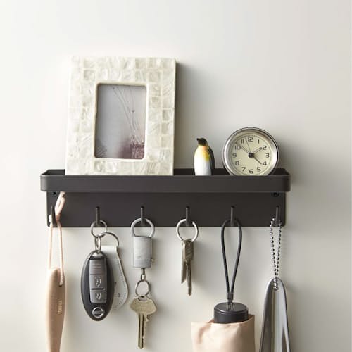 lifestyle image of Smart Magnetic Key Rack with Tray