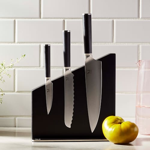 laydown image of Trio of Knives + Stand