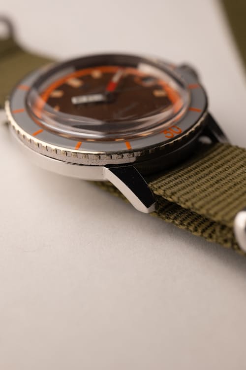 laydown detail image of Zodiac Tropical Dial 722-946B Sea-Wolfe