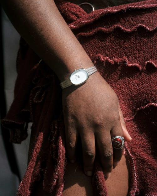 lifestyle image of Women's Jane Tethered