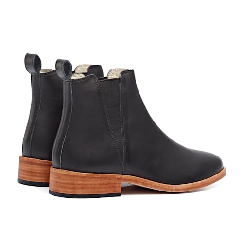 laydown image of Chelsea Boot - Women's