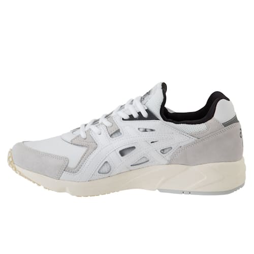 laydown image of Gel-DS Trainer OG