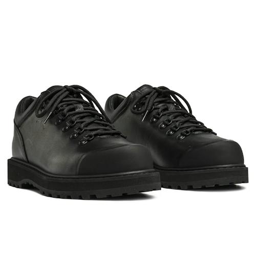 laydown image of Cornaro Low Hiker