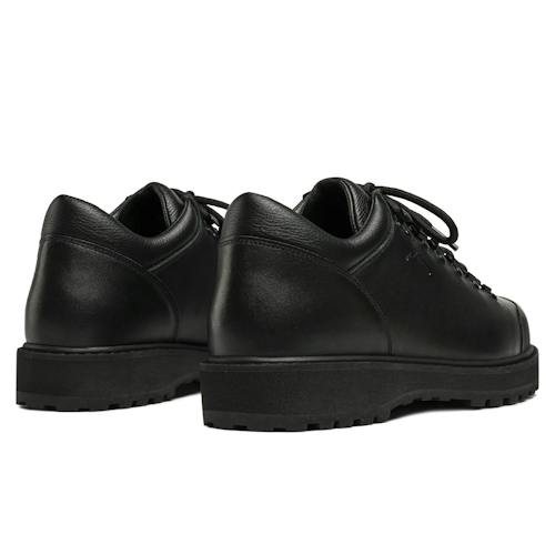 laydown image of Cornaro Low Hiker