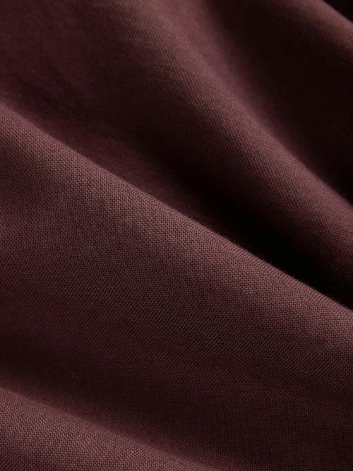 laydown detail image of Big Oxford