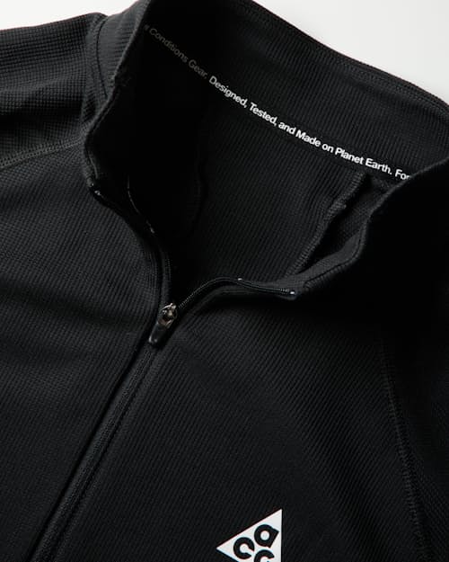 laydown detail image of ACG Trail Midlayer Half-Zip