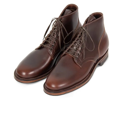 laydown image of Service Boot 2030
