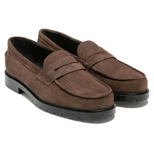 laydown image of Escale Penny Loafer