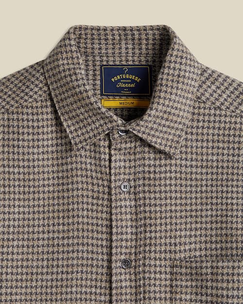 laydown detail image of Abstract Pie Poule Flannel Shirt