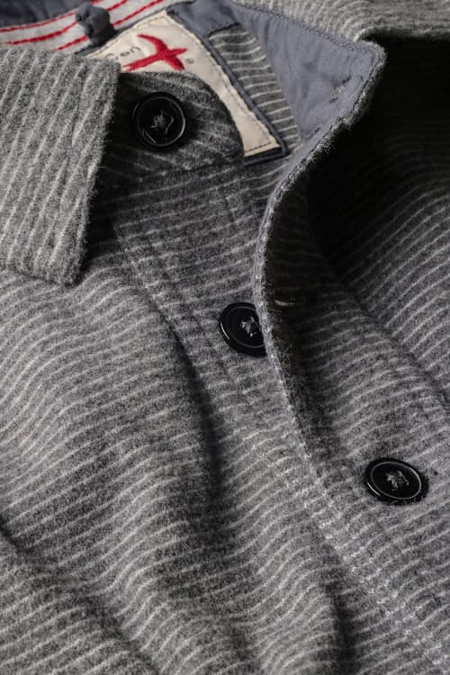 laydown detail image of Mariner Polo