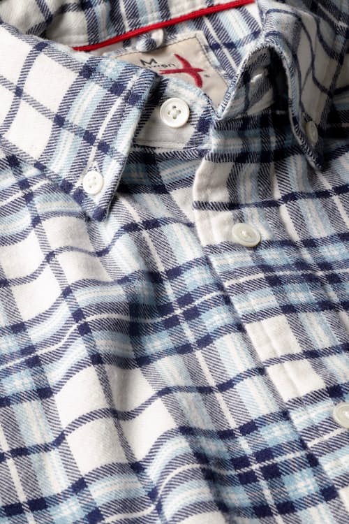 laydown detail image of Flyweight Flannel Shirt