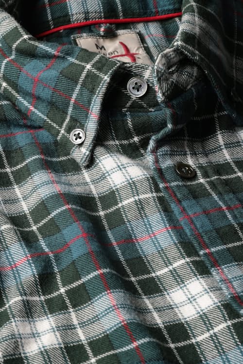 laydown detail image of Flyweight Flannel Shirt