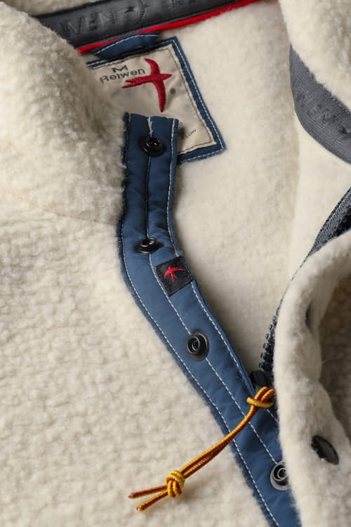 laydown detail image of Wooly Shag Snap