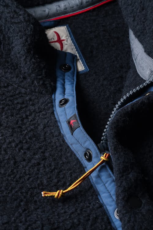 laydown detail image of Wooly Shag Snap