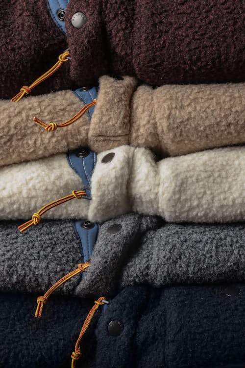 laydown detail image of Wooly Shag Snap