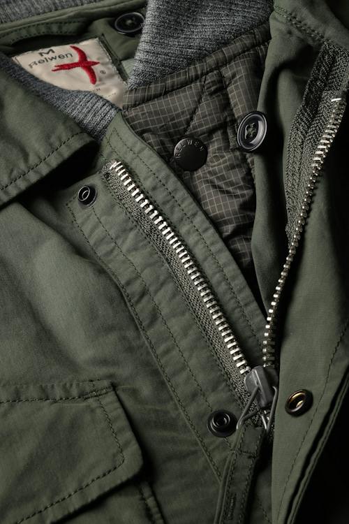 laydown detail image of Defender 2-In-1 Jacket