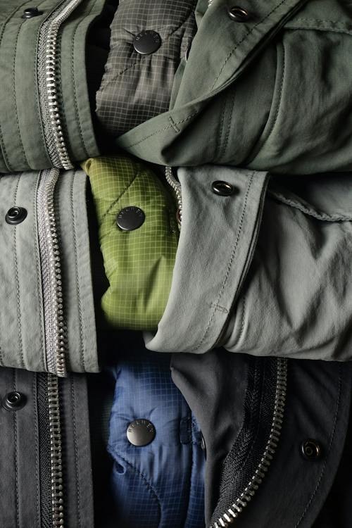 laydown detail image of Defender 2-In-1 Jacket