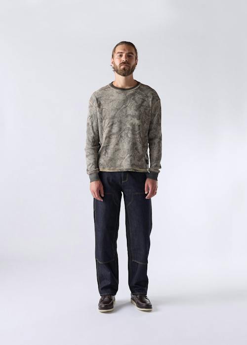 on model image of Badlands Thermal