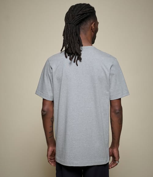 on model image of 2M15 Vintage Machine Refined Fit T-Shirt