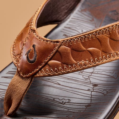 laydown detail image of Hikianalia Sandal