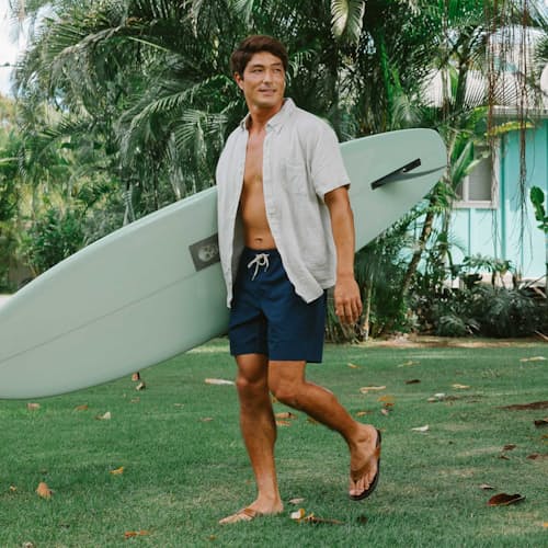 lifestyle image of Hikianalia Sandal