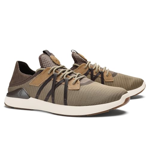 laydown image of Mio Li Sneaker