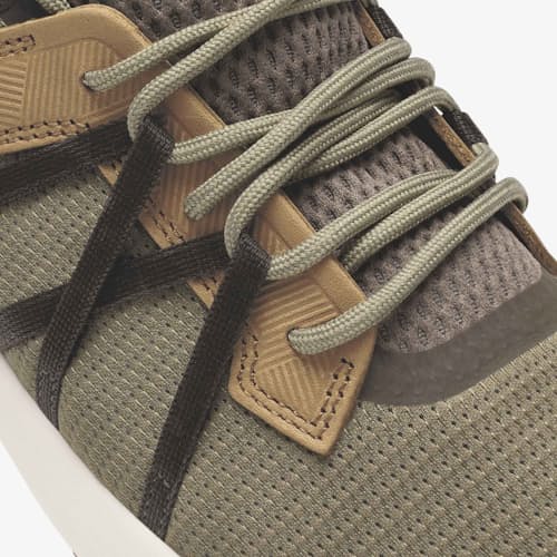 laydown detail image of Mio Li Sneaker