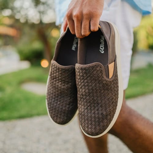 lifestyle image of Lae'ahi Lauhala Slip On