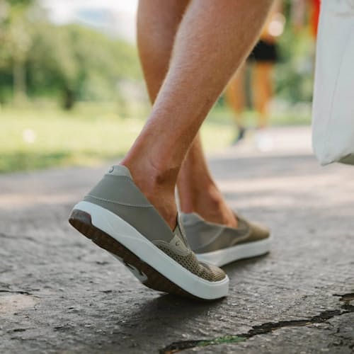 lifestyle image of Lae'ahi Slip On