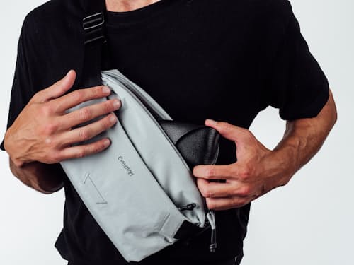 on model image of Bellroy x Carryology Sling