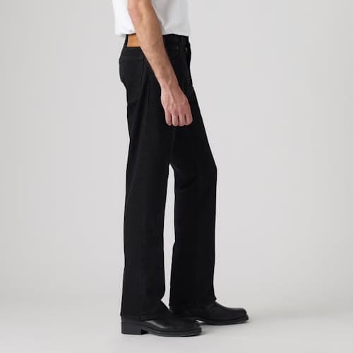 on model image of 505® Regular Selvedge Denim