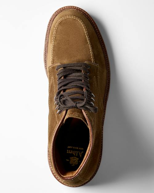 lifestyle image of Indy Boot