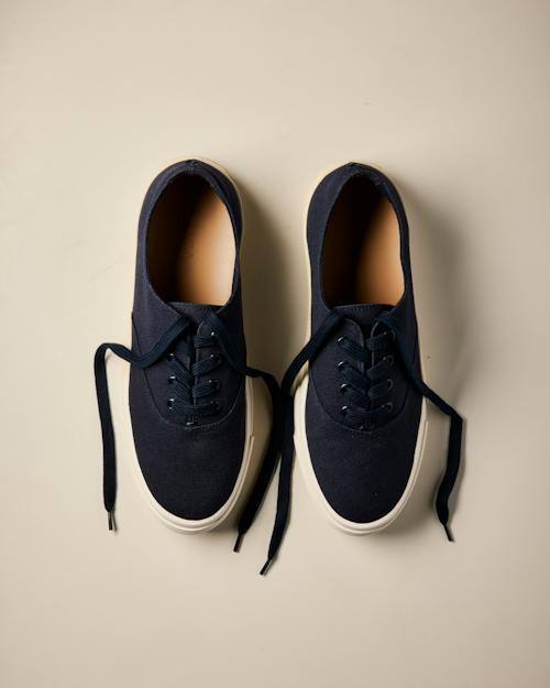 no crop image of Canvas Sneaker