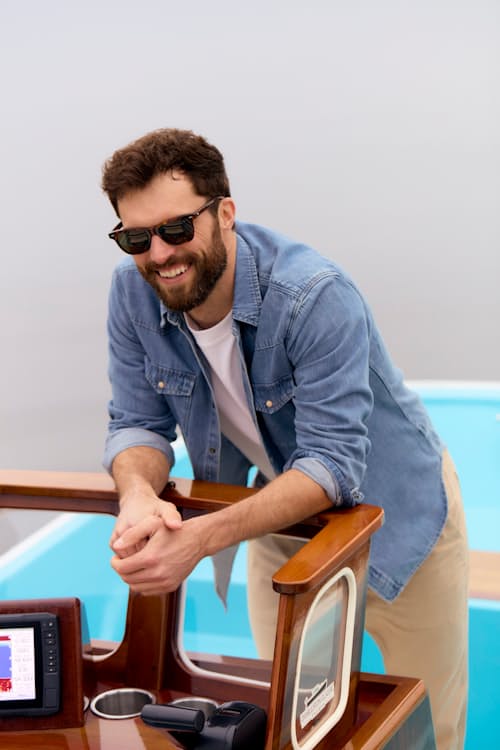 lifestyle image of Saratoga Polarized Sunglasses