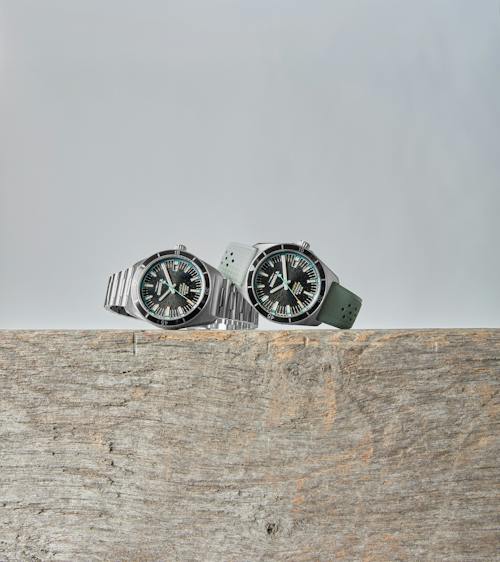 lifestyle image of Duck Automatic 3HD 38mm Gift Set