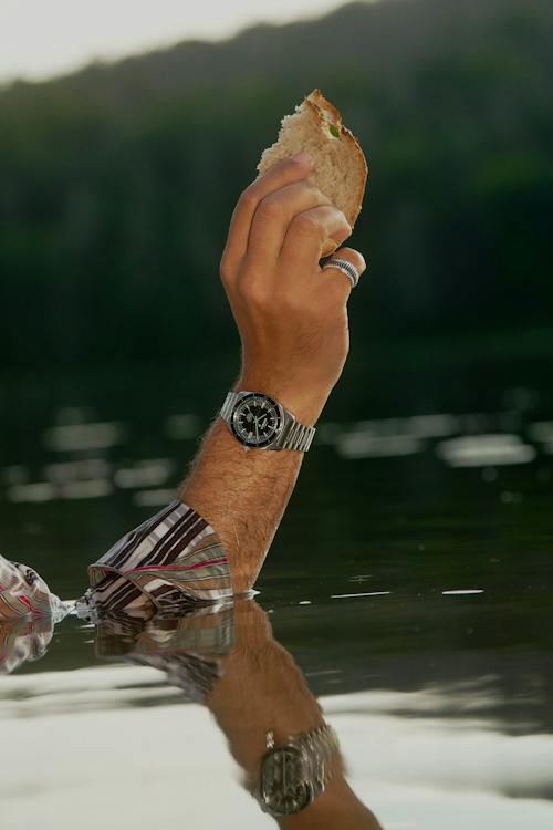 lifestyle image of Duck Automatic 3HD 38mm Gift Set